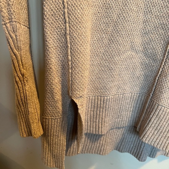 Abercrombie & Fitch Knit Sweater - Picture 4 of 8